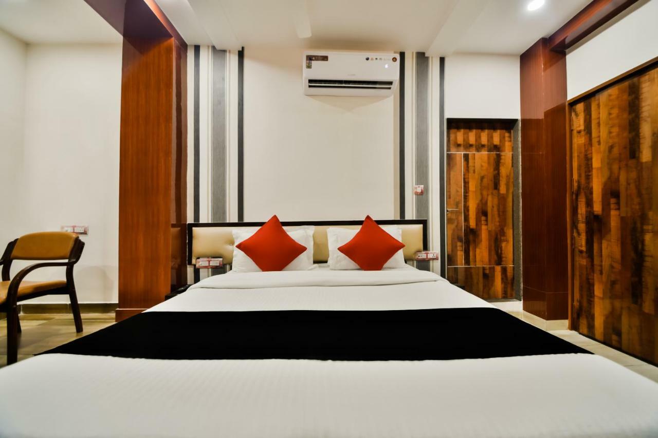 Capital O 39331 Hotel Retaj Bhilwara ภายนอก รูปภาพ
